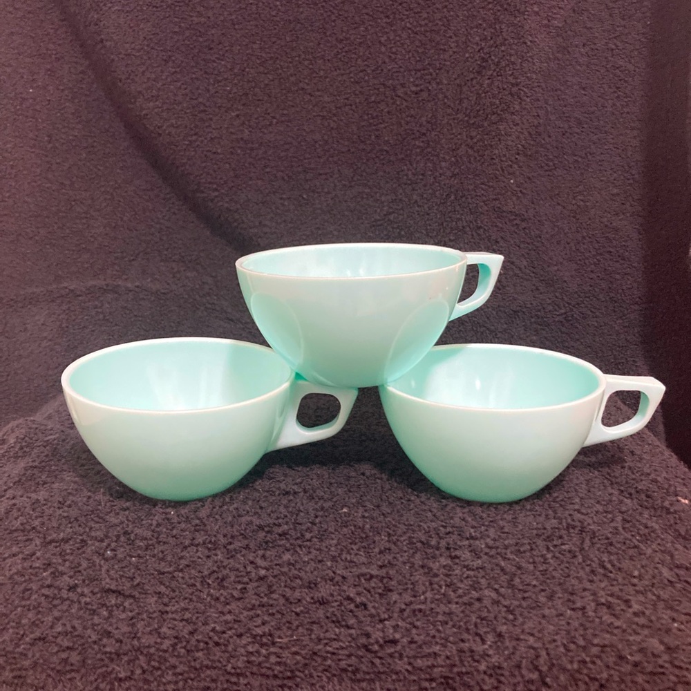Vintage Melmac Mug Set